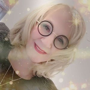 Meet your Posher, Pam